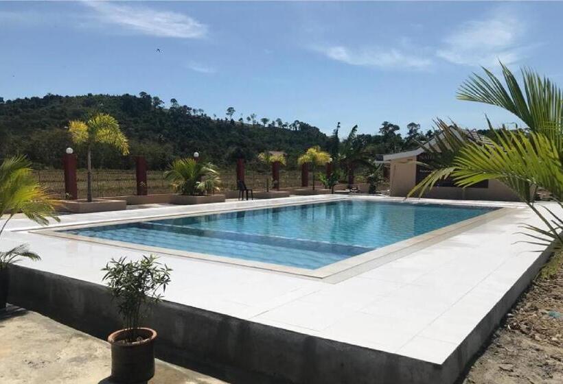 Отель Nahdhoh Langkawi Resort