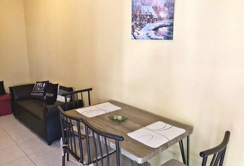 Kalayaan Transient House