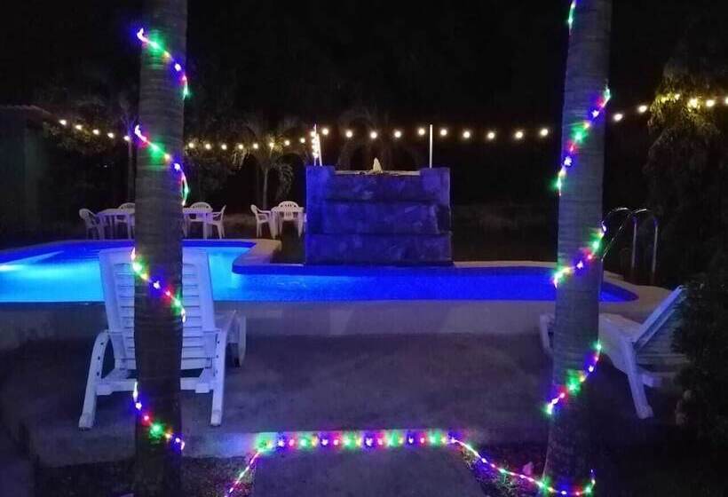 ペンション Hospedaje Villamar