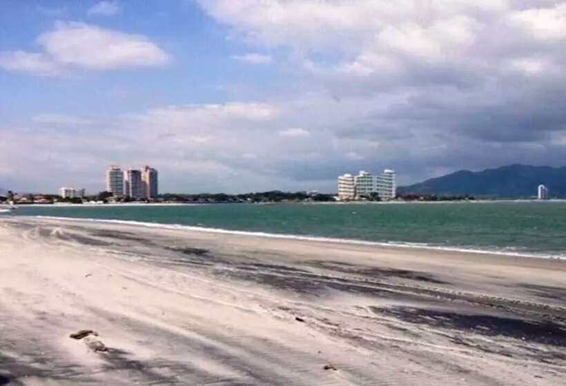 ペンション Hospedaje Villamar