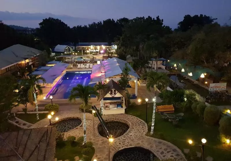 Blue Hotel And Resort