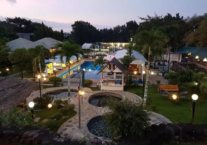 Blue Hotel And Resort