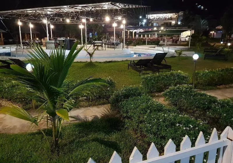 Blue Hotel And Resort
