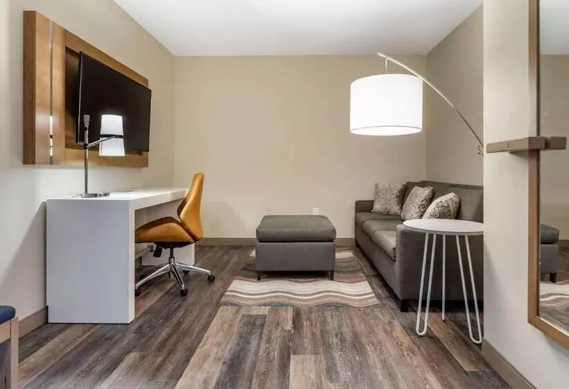 Cambria Hotel Greenville