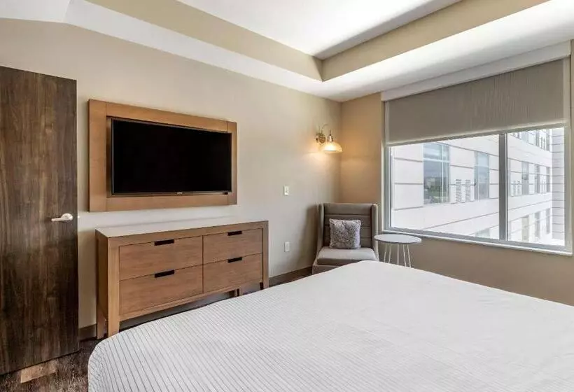 Cambria Hotel Greenville