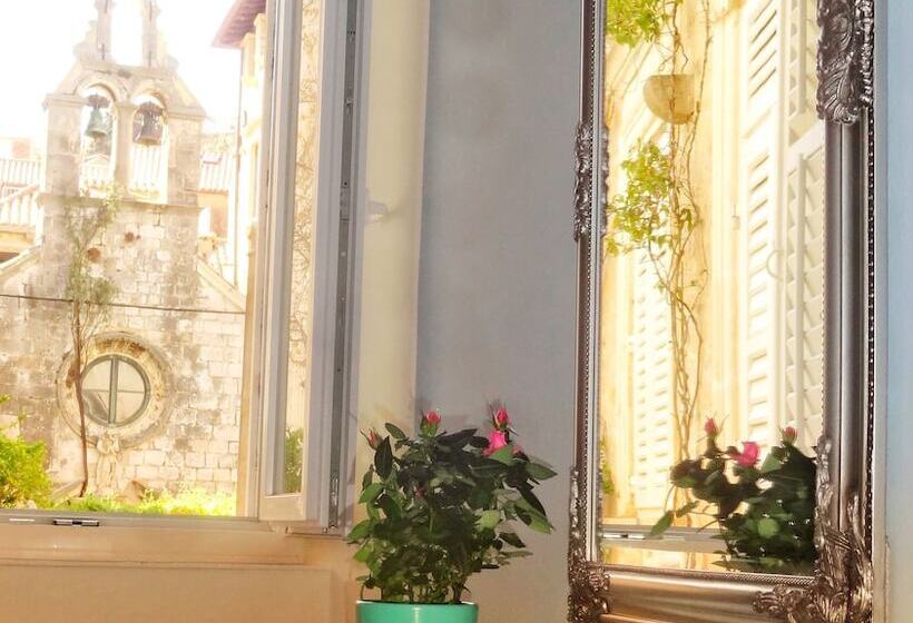 Heart Of The City Apartments