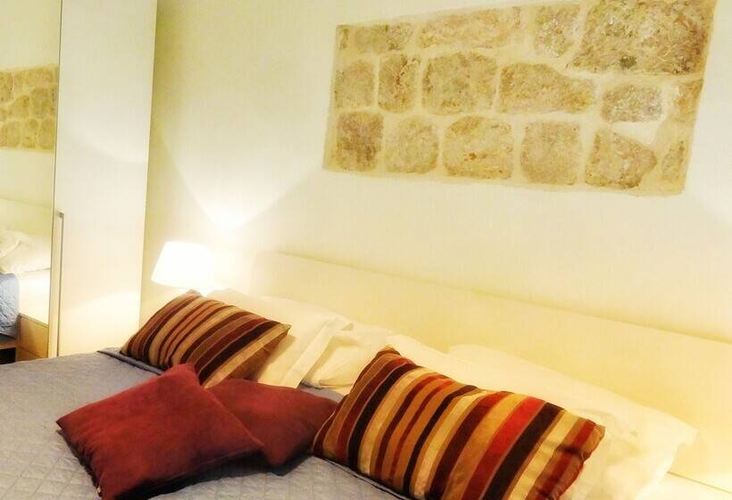 Heart Of The City Apartments