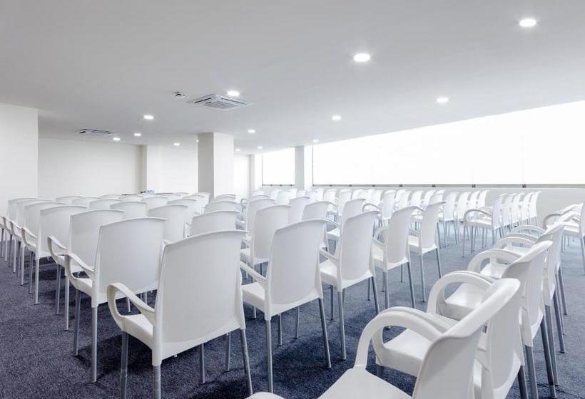 בית מלון כפרי Comfort Inn Mazatlan