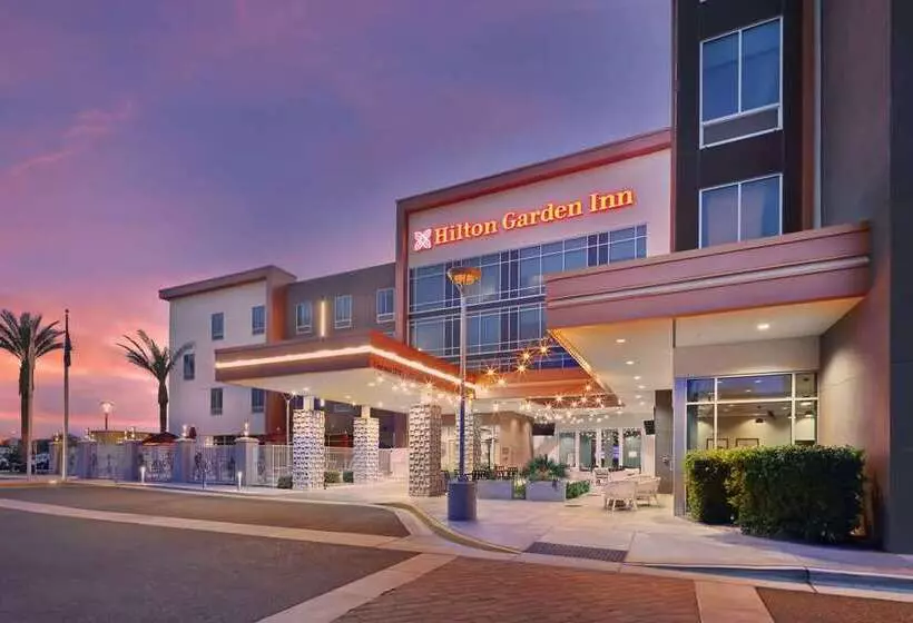 ホテル Hilton Garden Inn Chandler Downtown