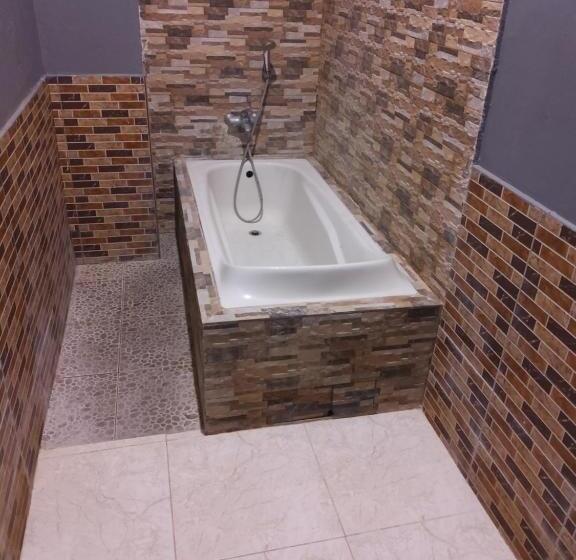 בית מלון כפרי Ketapang Guesthouse Echo Beach Canggu