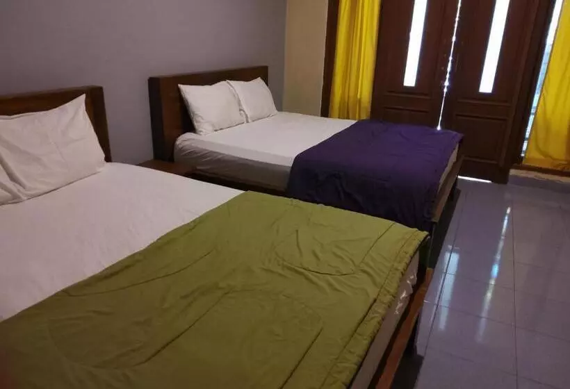 Hotelli Ketapang Guesthouse Echo Beach Canggu