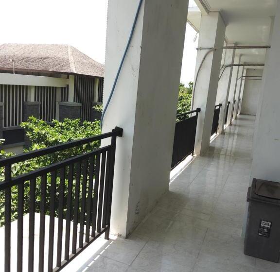 בית מלון כפרי Ketapang Guesthouse Echo Beach Canggu