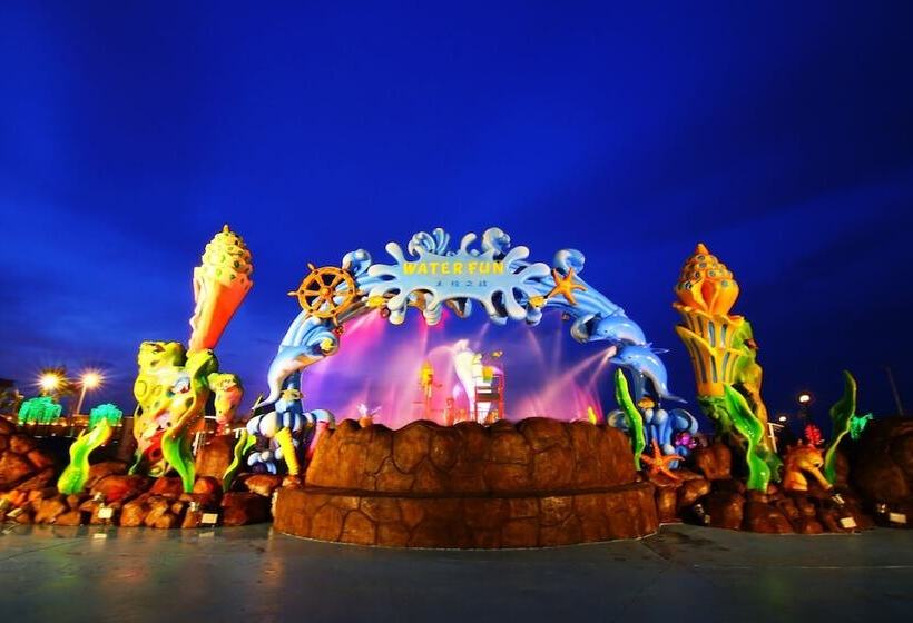 בית מלון כפרי M Village Hostel