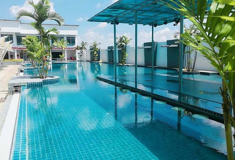 בית מלון כפרי M Village Hostel