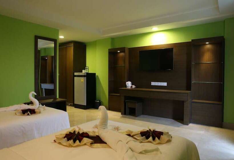 בית מלון כפרי M Village Hostel