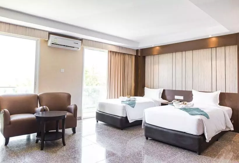 هتل M Village Hostel