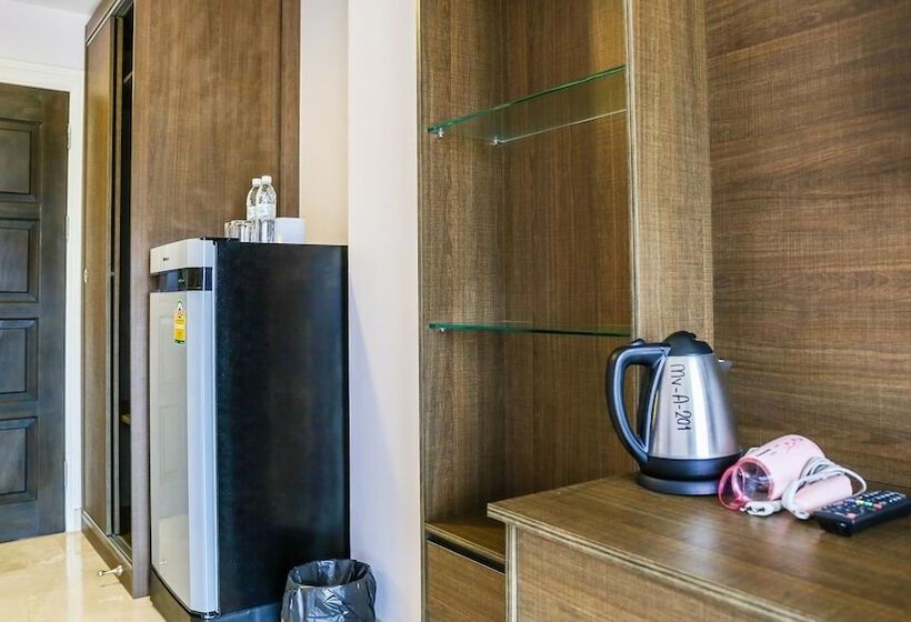 בית מלון כפרי M Village Hostel