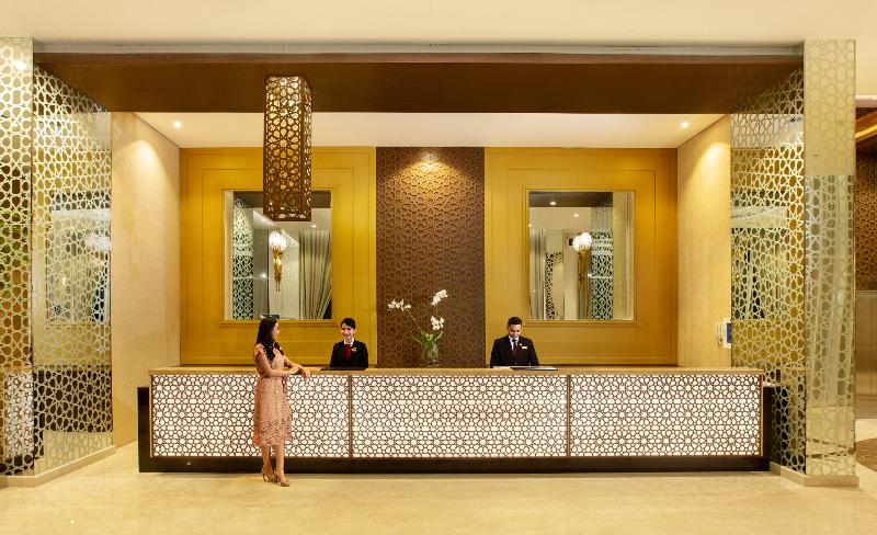 בית מלון כפרי Santika Gresik