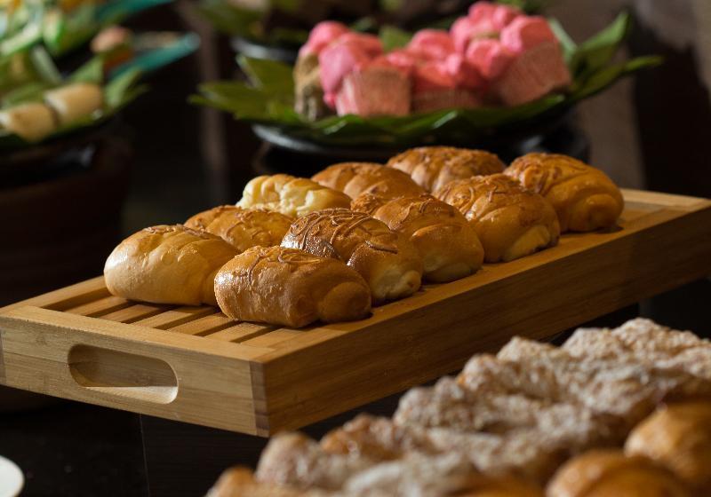 בית מלון כפרי Santika Gresik