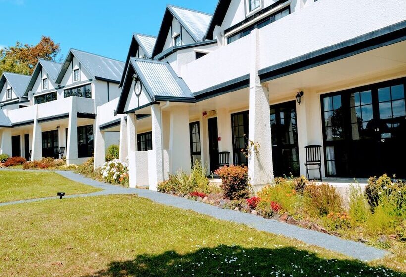 فندق Salty Dog Inn