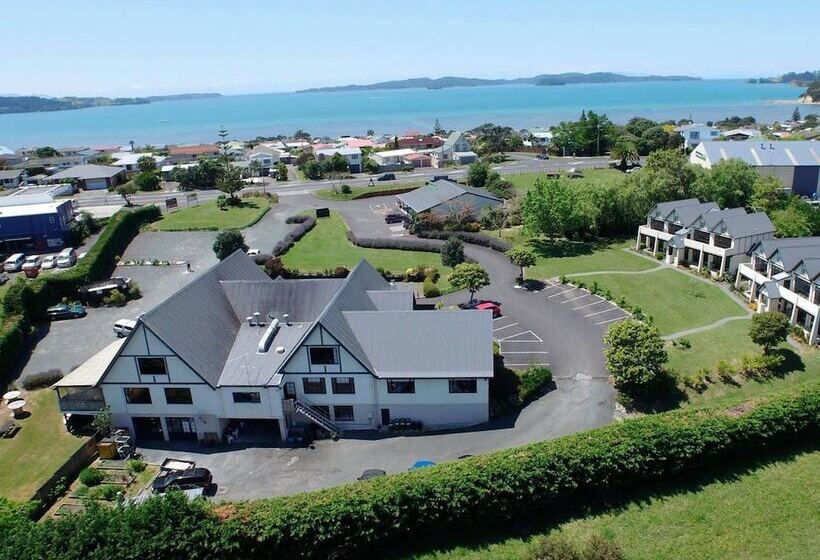 فندق Salty Dog Inn