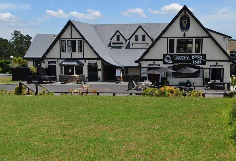فندق Salty Dog Inn
