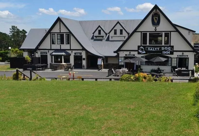 Hotelli Salty Dog Inn