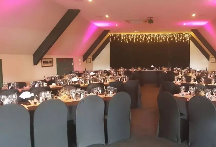 Hotelli Salty Dog Inn