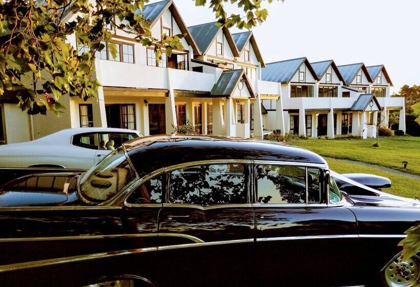 فندق Salty Dog Inn