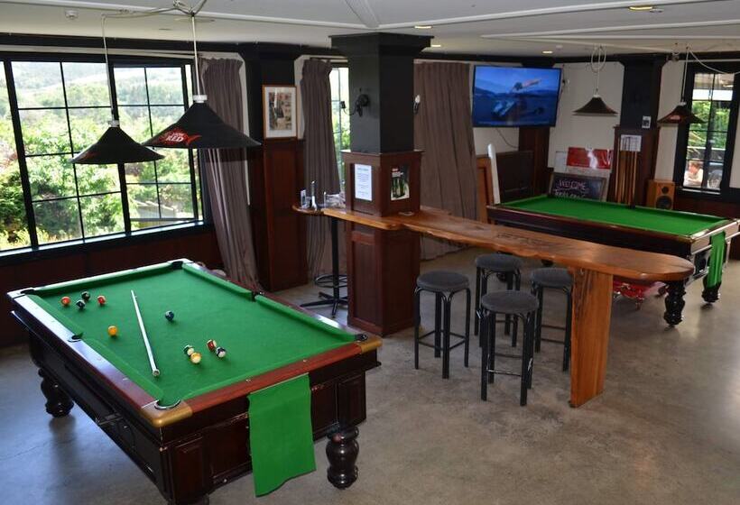 فندق Salty Dog Inn