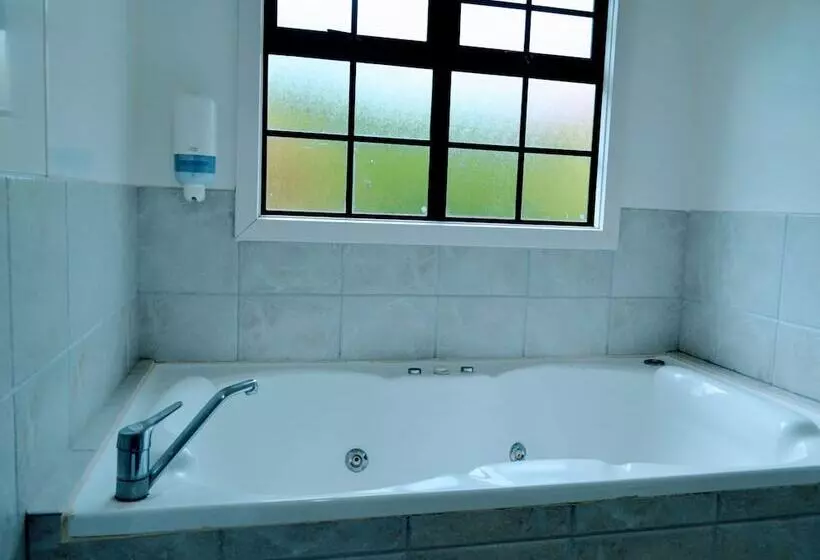 Hotelli Salty Dog Inn