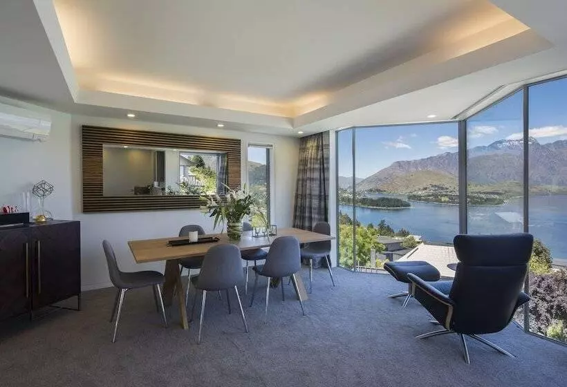 Infinity Collection Queenstown Luxury House