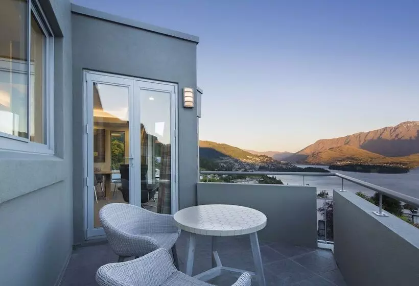 Infinity Collection Queenstown Luxury House