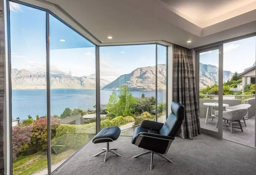 Infinity Collection Queenstown Luxury House