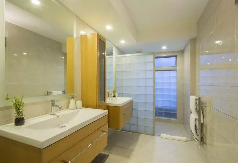 Infinity Collection Queenstown Luxury House