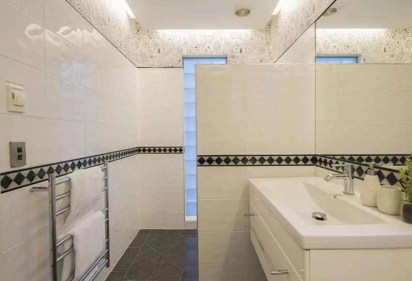 Infinity Collection Queenstown Luxury House