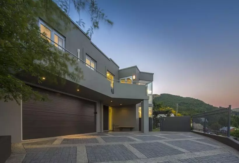 Infinity Collection Queenstown Luxury House