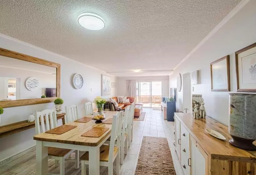 Jeffreys Bay Beach Accommodation