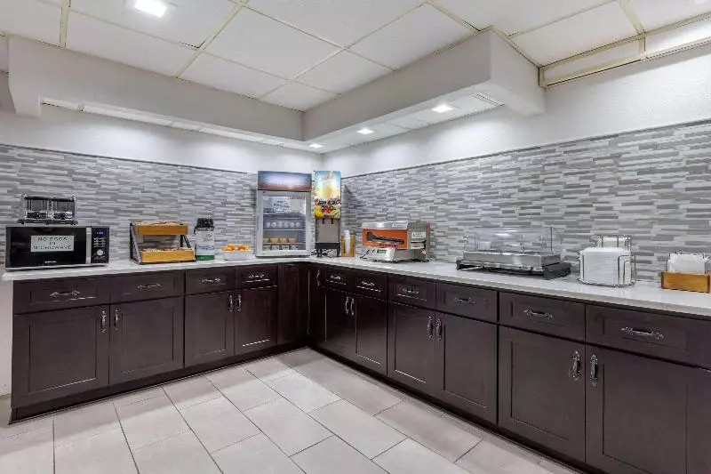 Suburban Extended Stay Hotel At The University