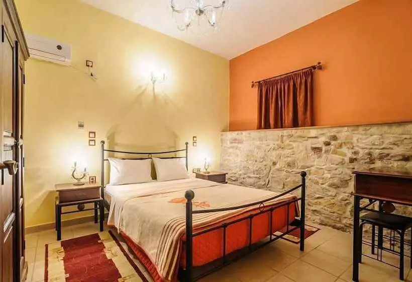 Hotelli Mouzaliko Guesthouse Mansion