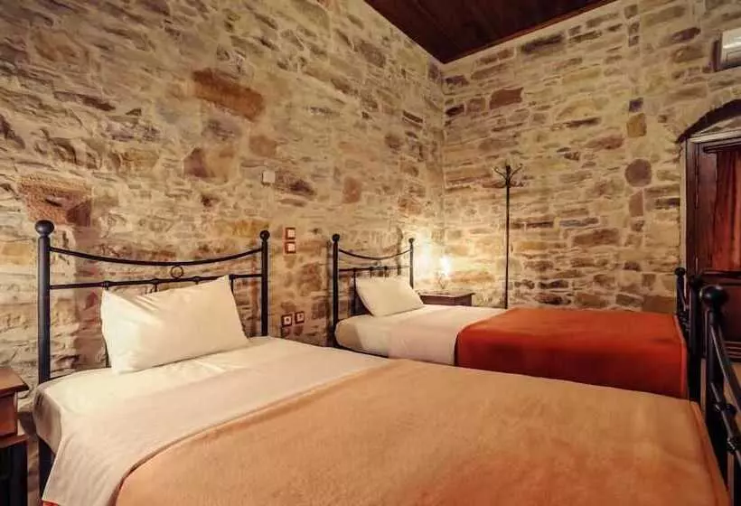 Hotelli Mouzaliko Guesthouse Mansion