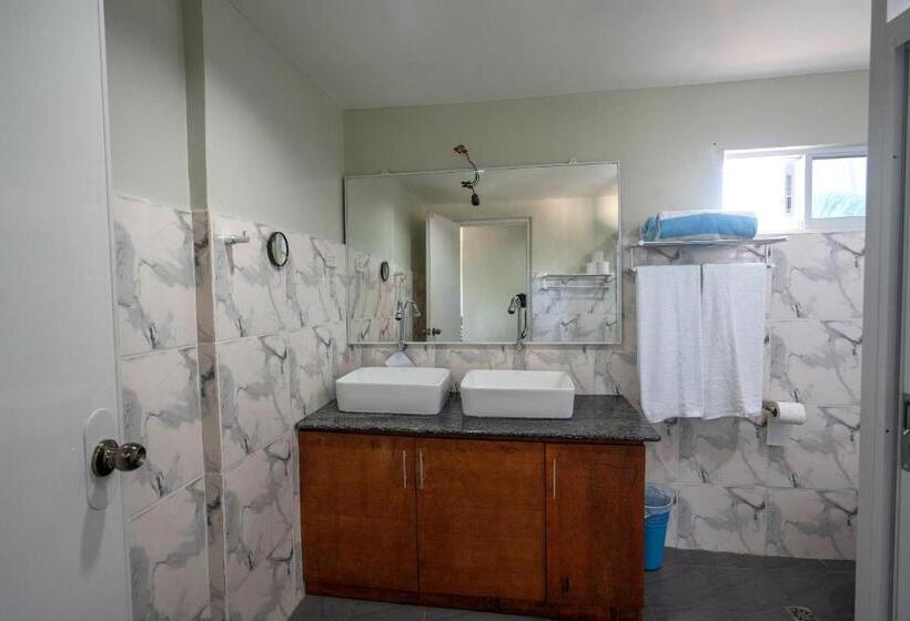 בית מלון כפרי Sunrise Beach Club Resort Amanecer