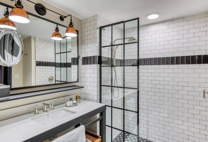 The Sessions Hotel, Bristol, A Tribute Portfolio