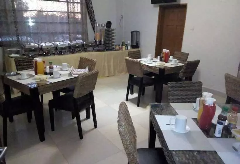 تختخواب و صبحانه Aabiya Lodge