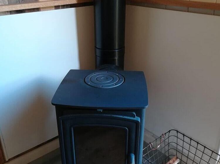 Gaggle Of Geese Pub   Shepherd Huts & Bell Tents