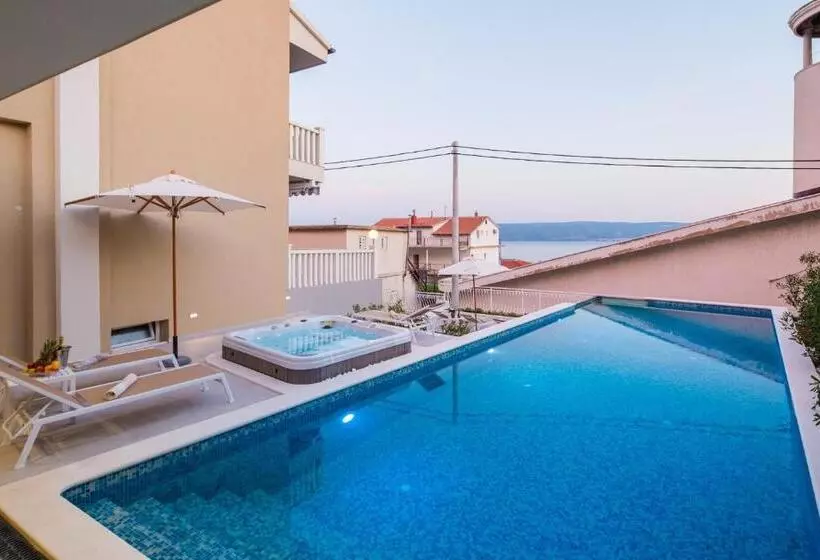 ペンション Villa Mandalinic