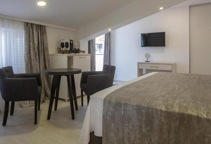 بنسيون Villa Mandalinic