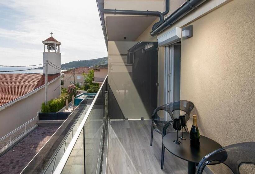 بنسيون Villa Mandalinic