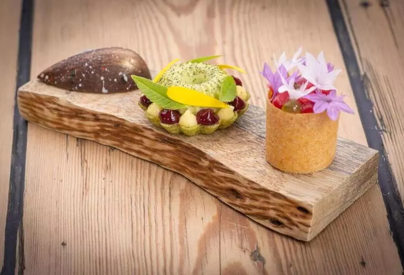 Bed and Breakfast Forest Side Hotel