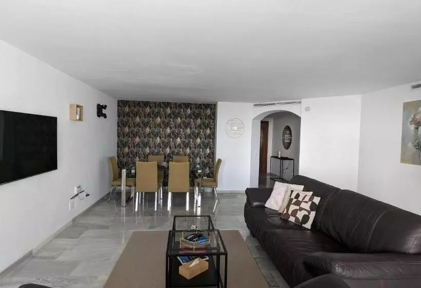 Benabola Hotel & Suites